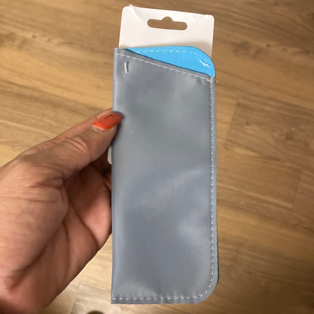 Gray and Blue glasses Sleeve